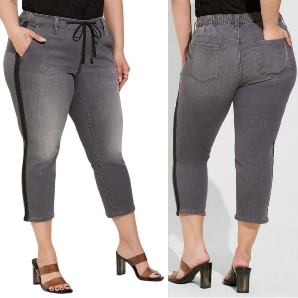 Torrid Super Soft Mid-Rise Pull-On Straight Cropped Jeans, Size 4X